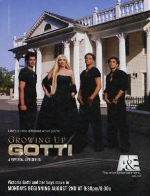 1000 piece jigsaw puzzle for tv poster: Growing Up Gotti